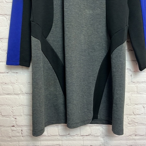 View by Walter Baker Long Sleeve Color Block Knit Dress - Picture 4 of 13